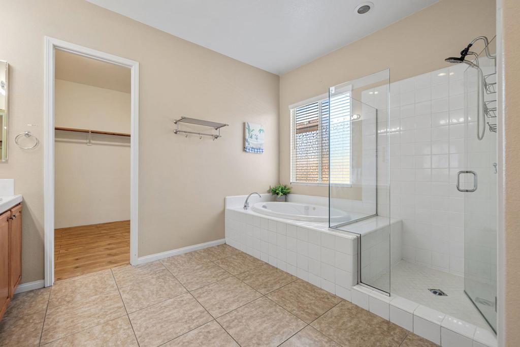 43425 Sentiero Drive Property Photo 23