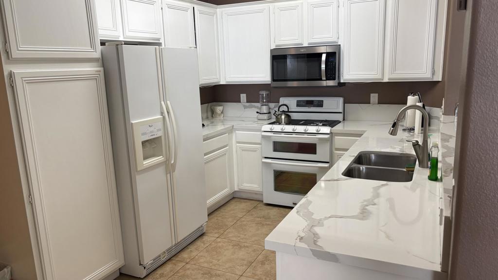 27875 Avenida Maravilla Property Photo 5