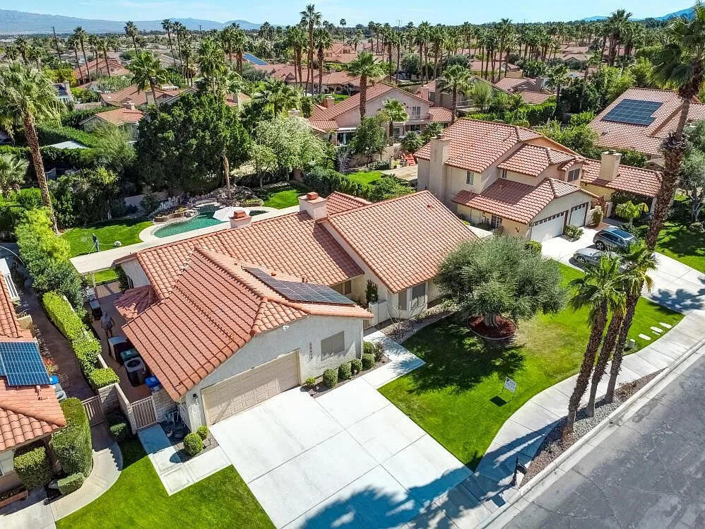 39490 Regency Way Property Photo 1