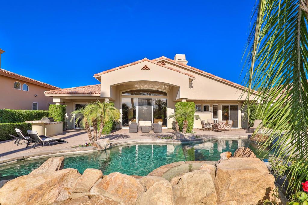 48474 Vista Palomino Property Photo 8