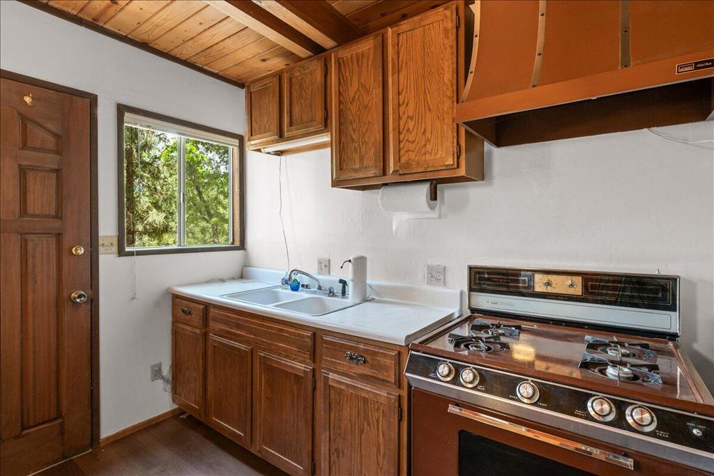 1011 Butte Avenue Property Photo 6