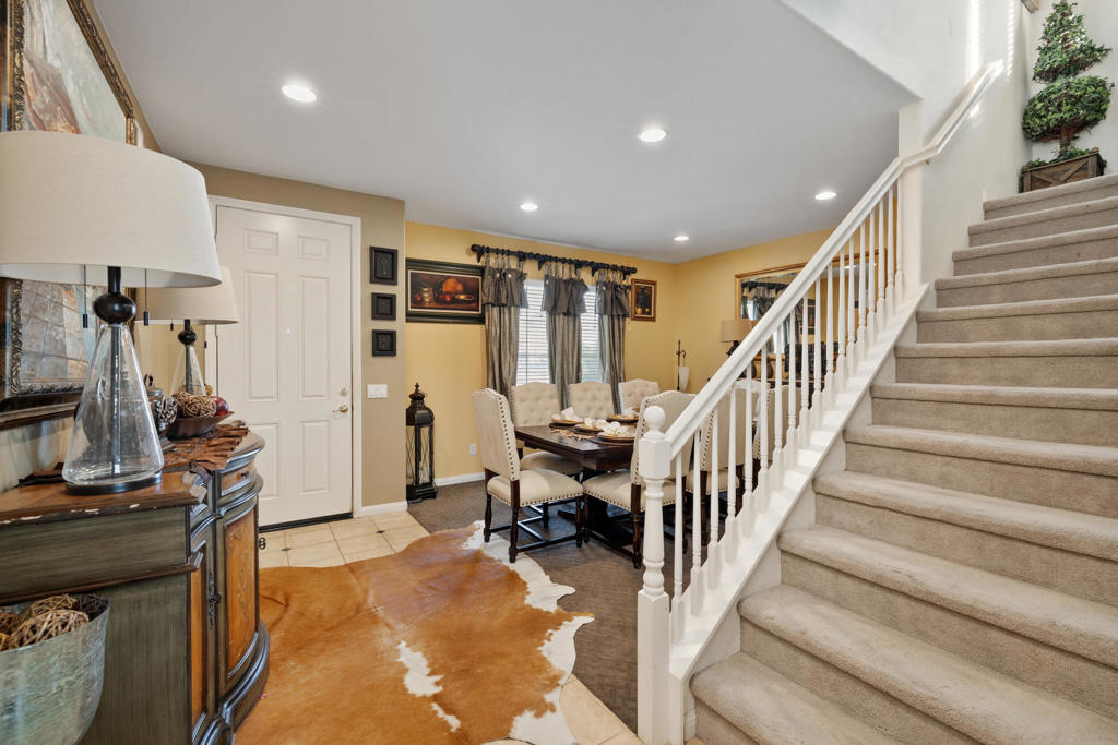 42753 Della Place Property Photo 4