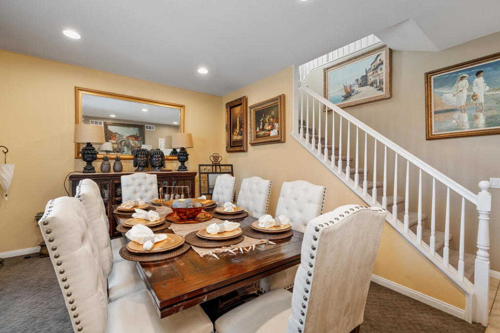 42753 Della Place Property Photo 5