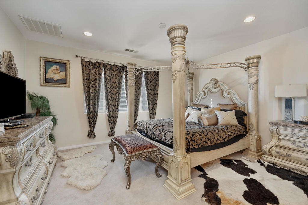 42753 Della Place Property Photo 15