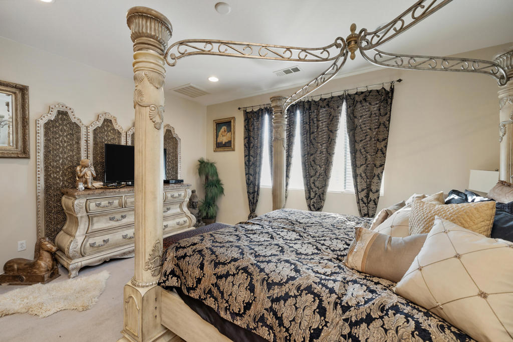 42753 Della Place Property Photo 16