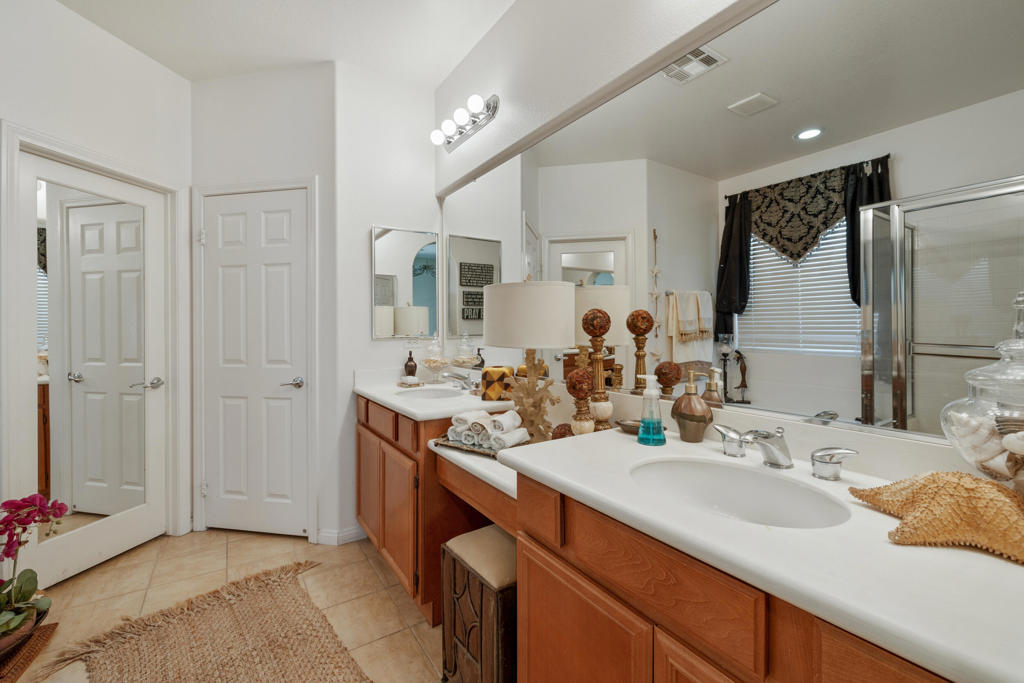 42753 Della Place Property Photo 19