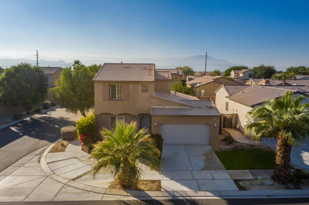 42753 Della Place Property Photo 29