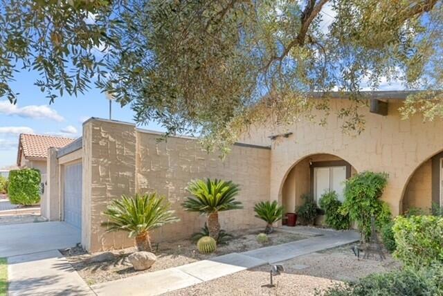 45690 Capistrano Street Property Photo 3