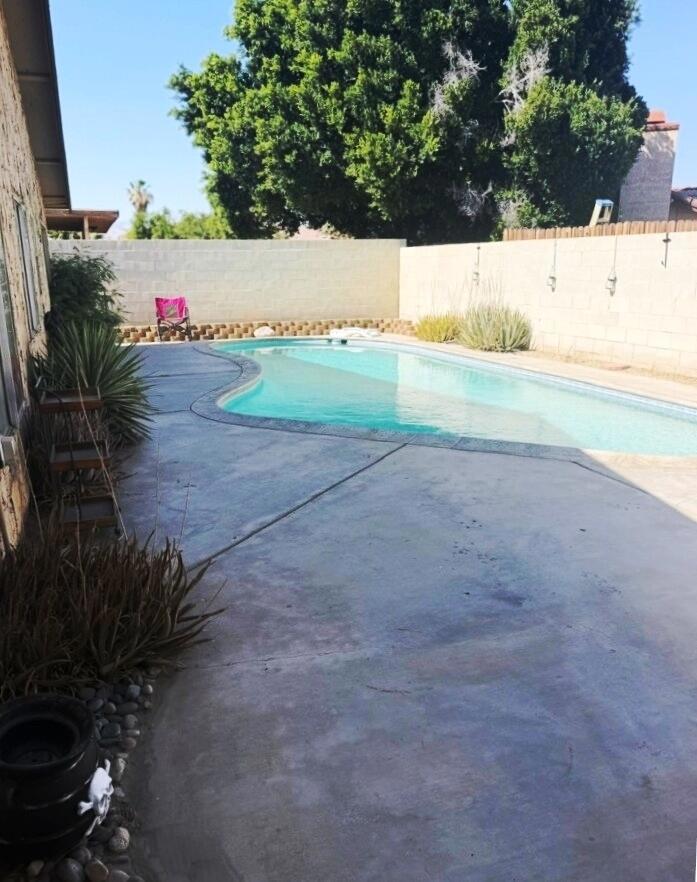 45690 Capistrano Street Property Photo 12