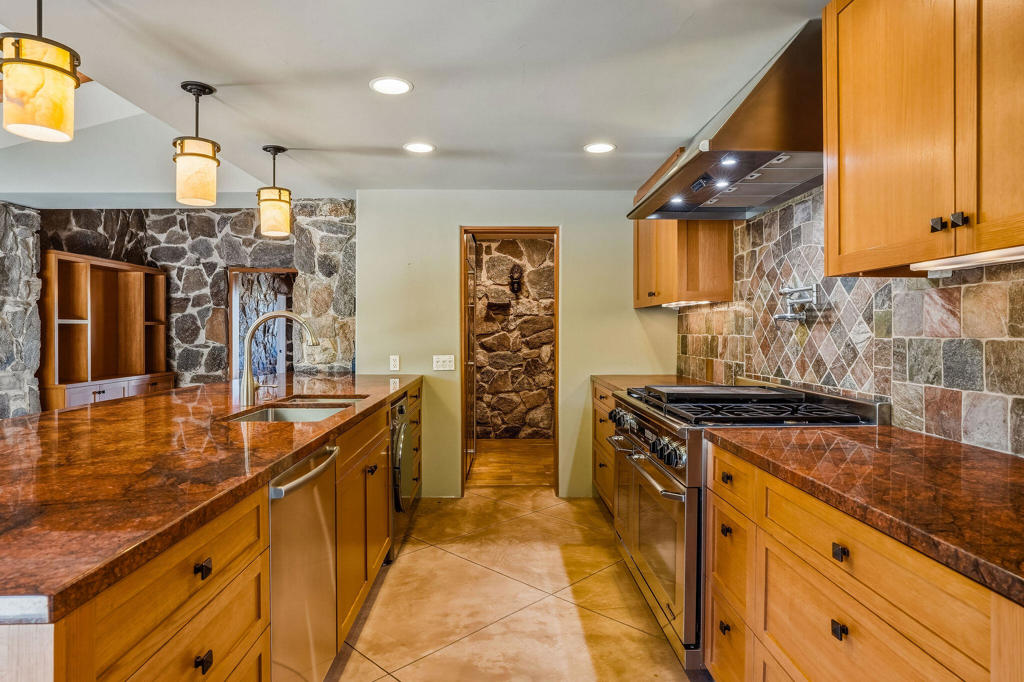 2350 S Araby Drive Property Photo 18