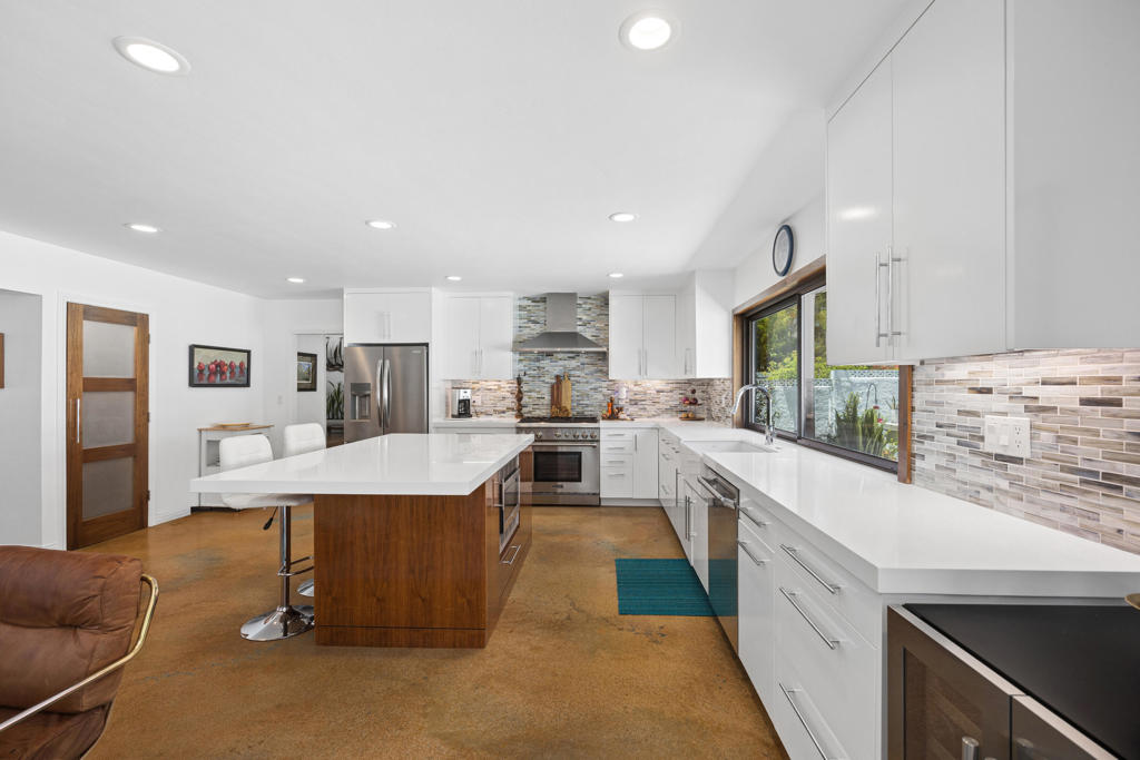 33581 Via De Agua Property Photo 10