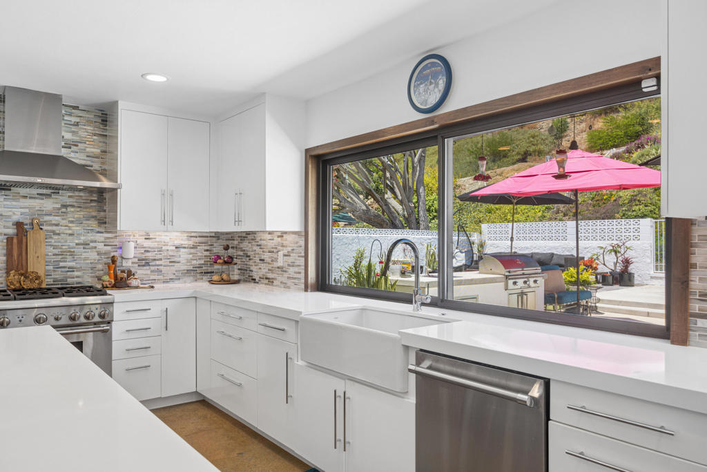 33581 Via De Agua Property Photo 12