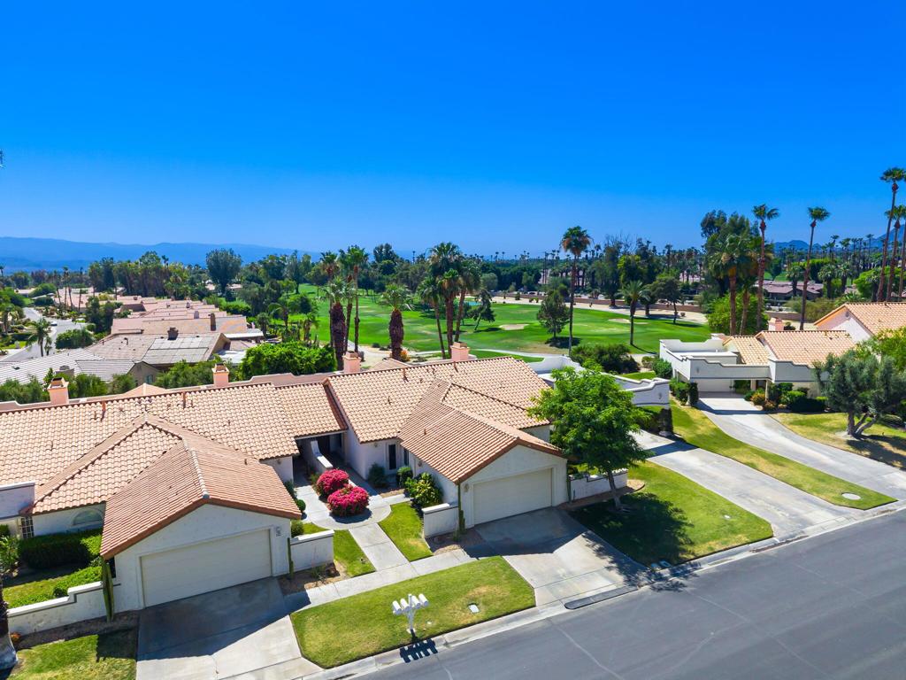 130 Desert Falls Drive E Property Photo 3