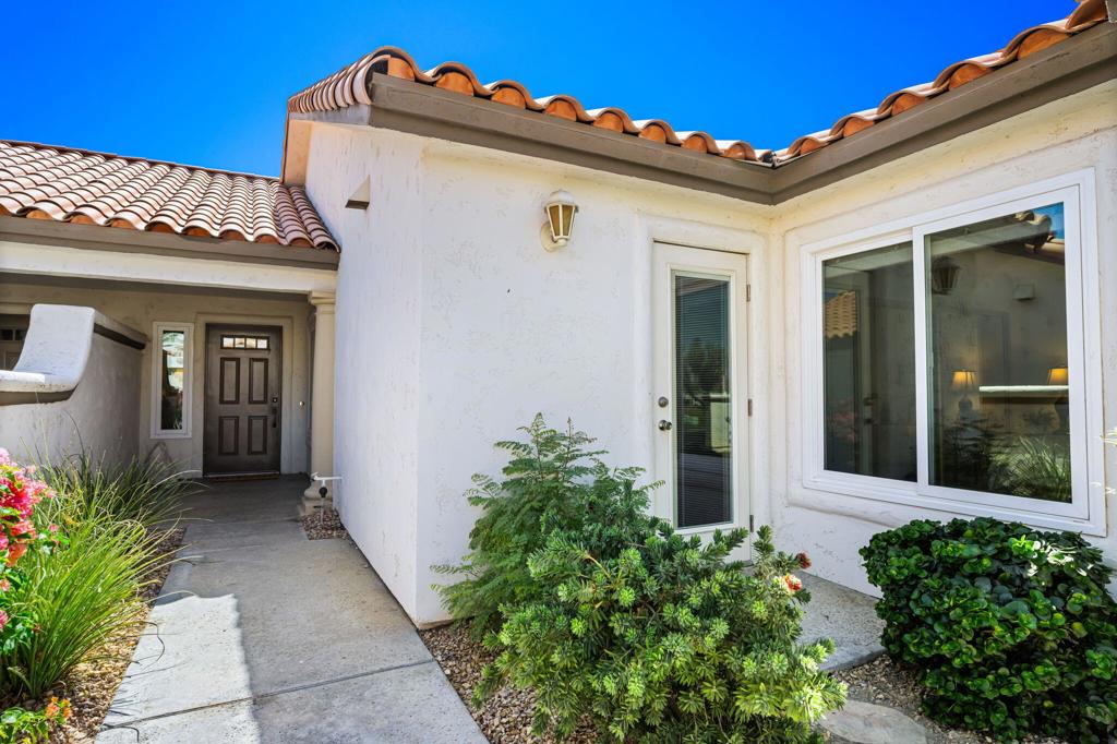 130 Desert Falls Drive E Property Photo 5