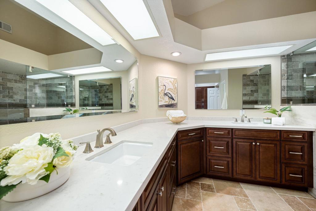 130 Desert Falls Drive E Property Photo 17