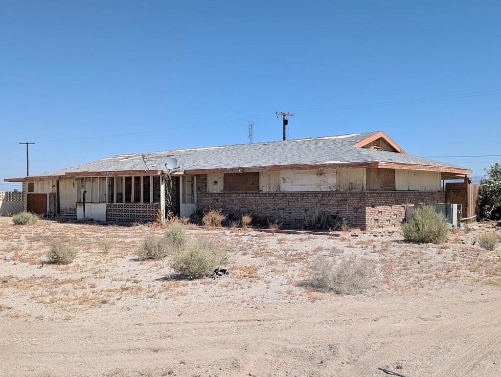 1038 Seaview Avenue Property Photo 1