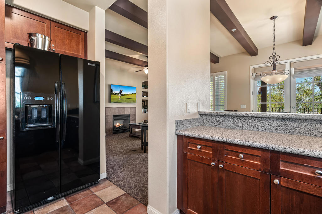 48796 Classic Drive Property Photo 14