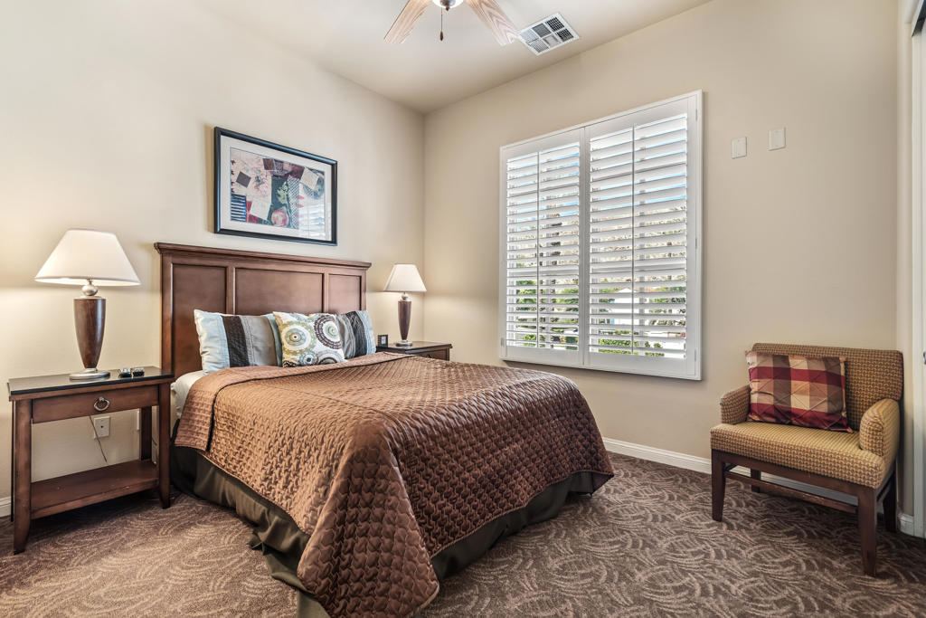 48796 Classic Drive Property Photo 15