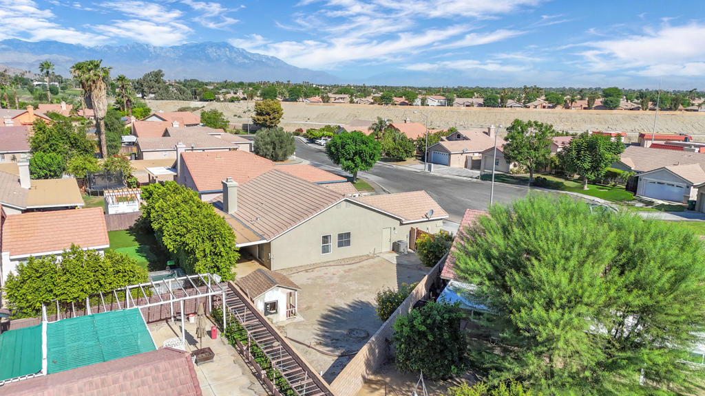 80469 Sandscript Court Property Photo 3