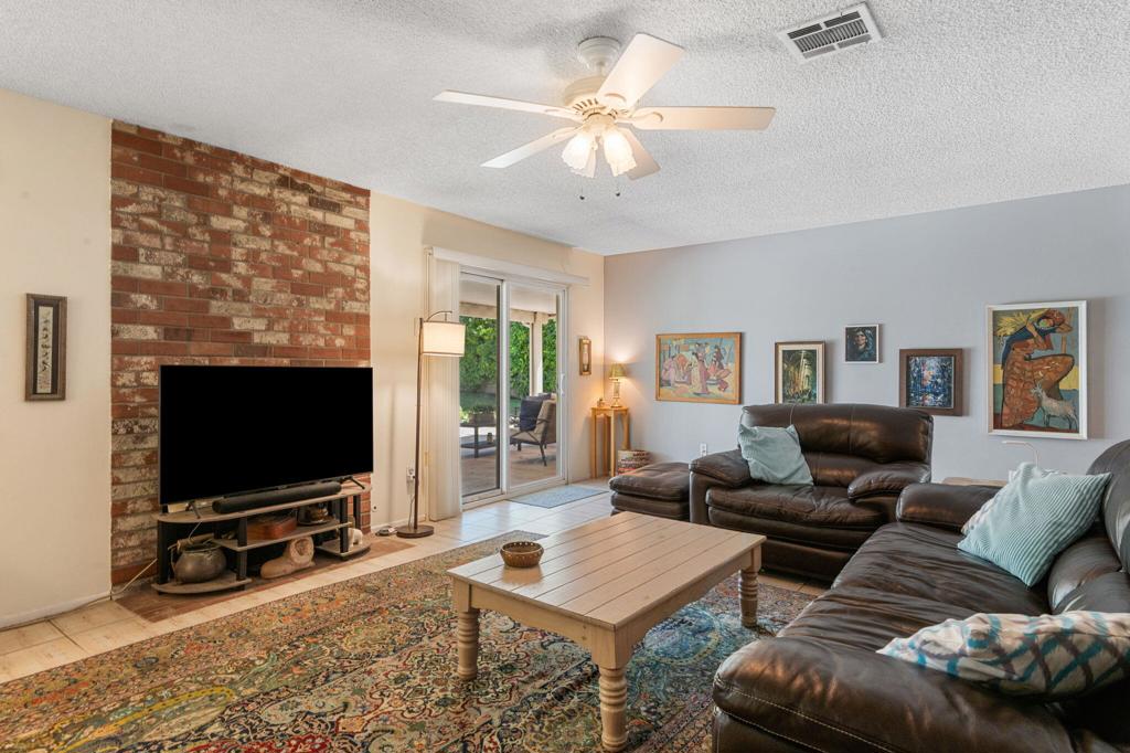 69310 Nilda Drive Property Photo 8