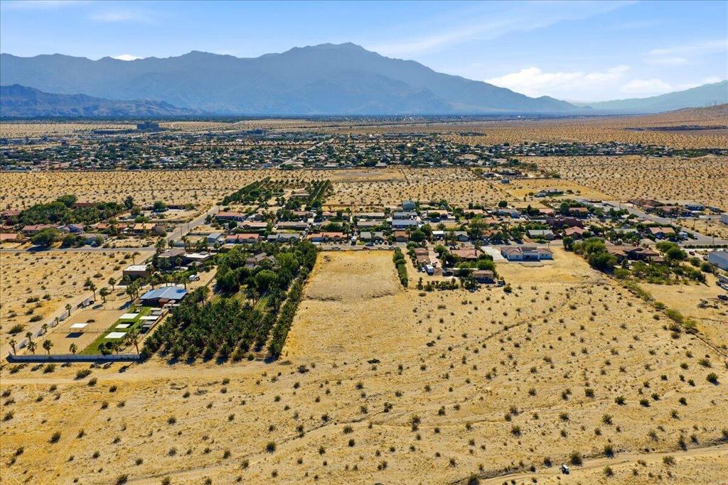 30814 Desert Moon Drive Property Photo 24
