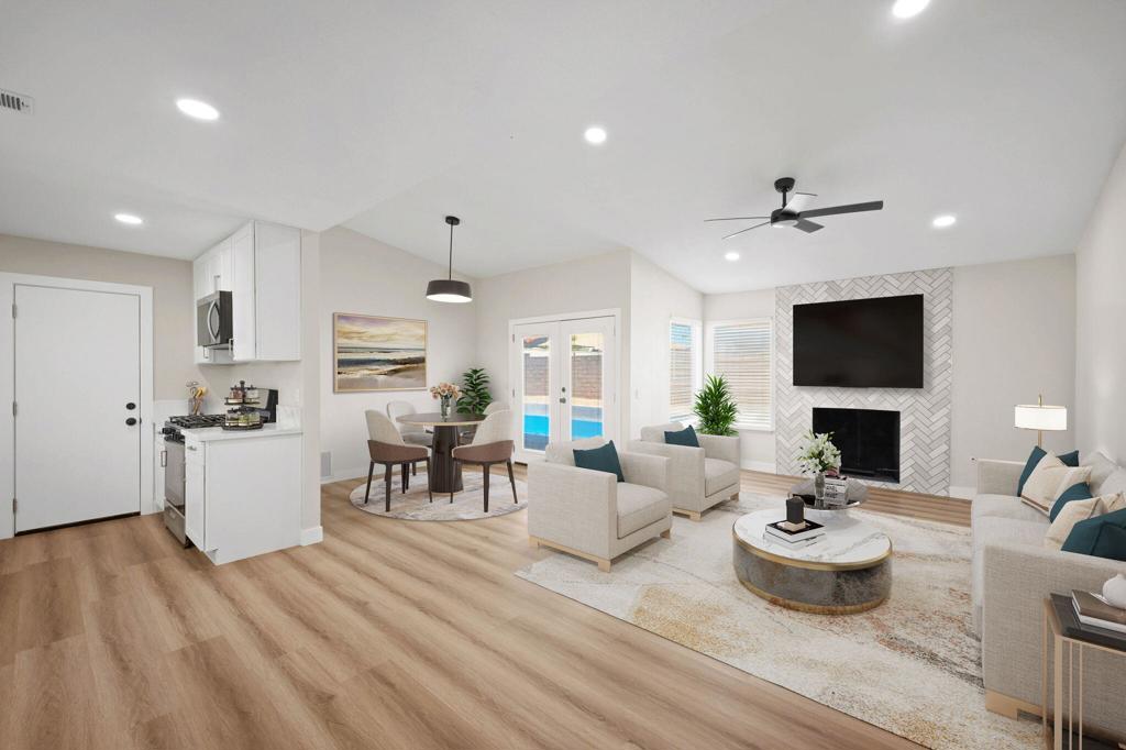 82142 W Solar Court Property Photo 3
