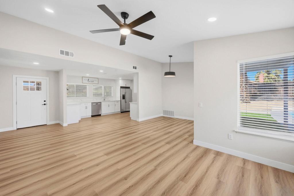 82142 W Solar Court Property Photo 15