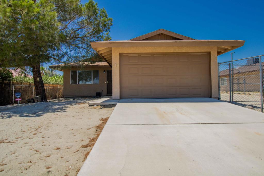 16195 Via Vista Property Photo 5