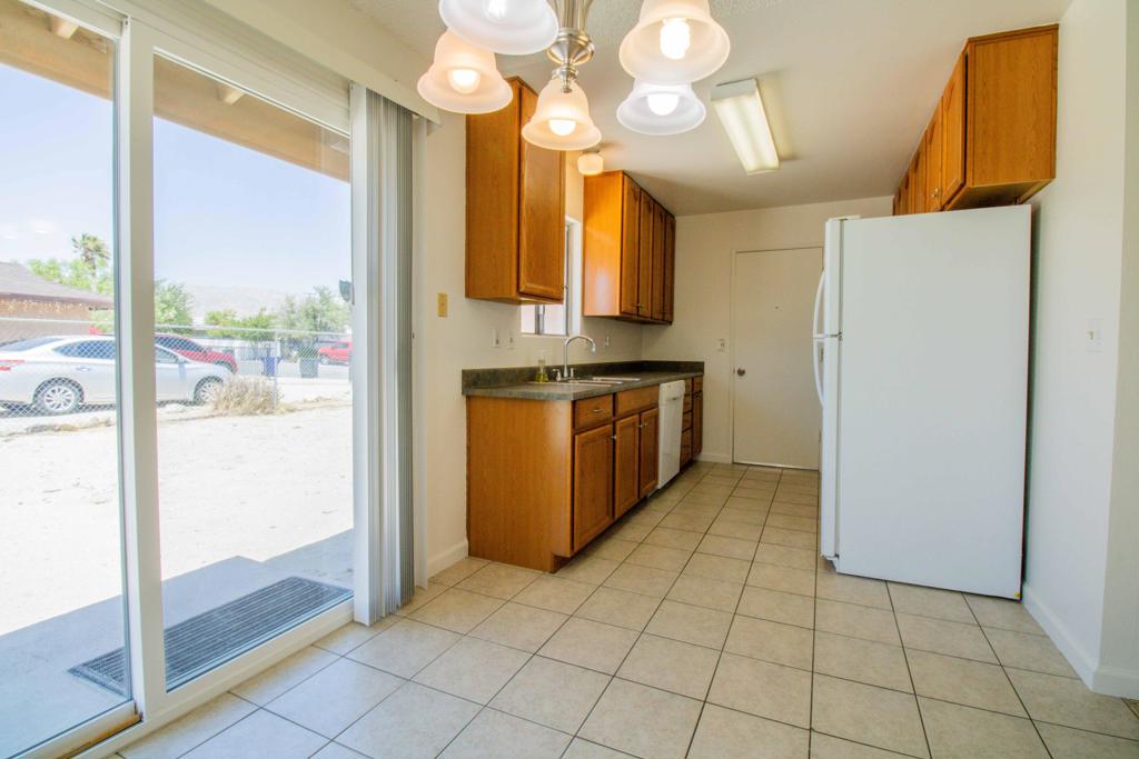 16195 Via Vista Property Photo 8