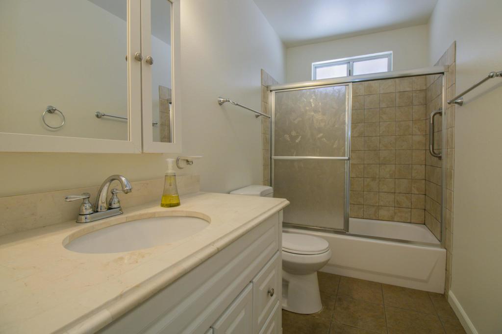 16195 Via Vista Property Photo 11