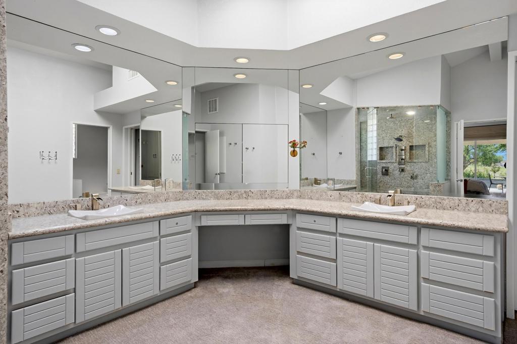 54027 Southern Hills Property Photo 44