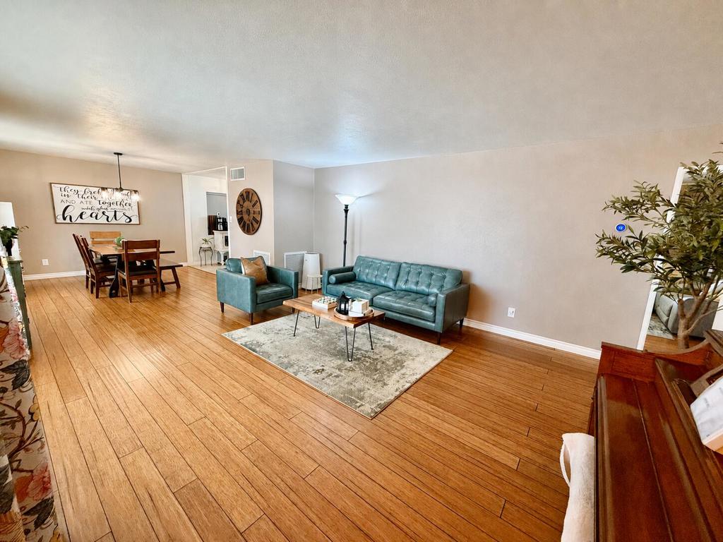 325 E Chanslor Way Property Photo 4