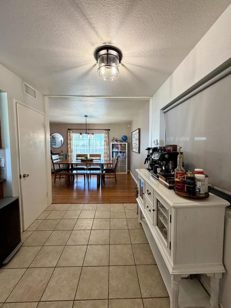 325 E Chanslor Way Property Photo 8