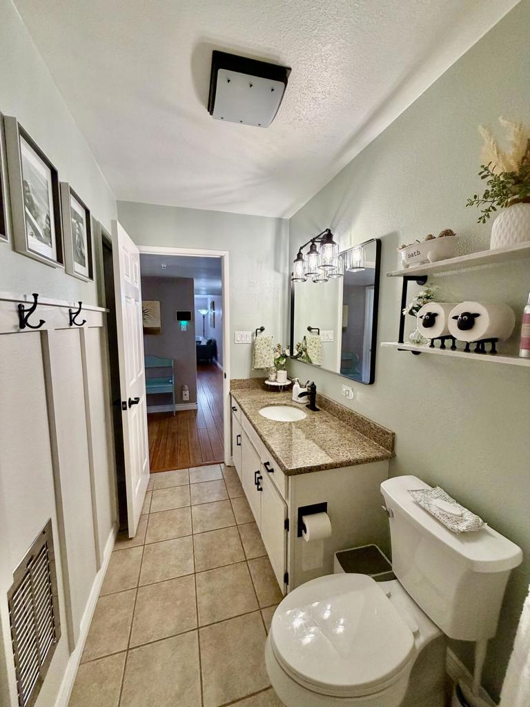 325 E Chanslor Way Property Photo 20