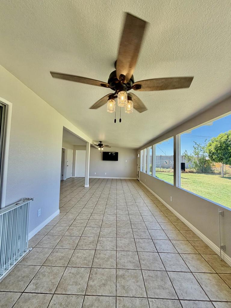325 E Chanslor Way Property Photo 33