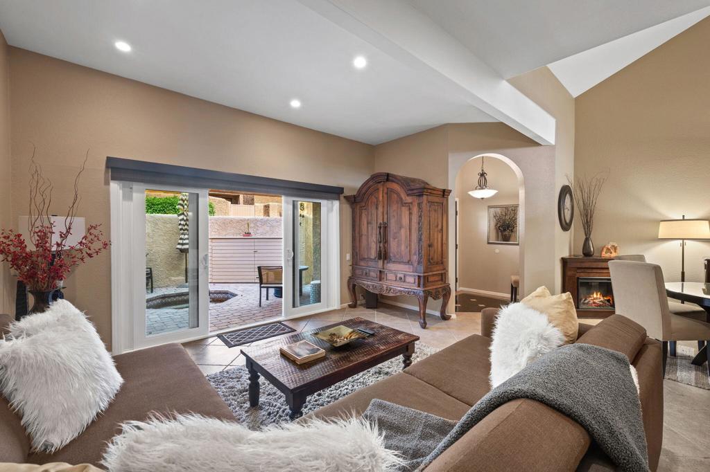73421 Foxtail Lane Property Photo 8