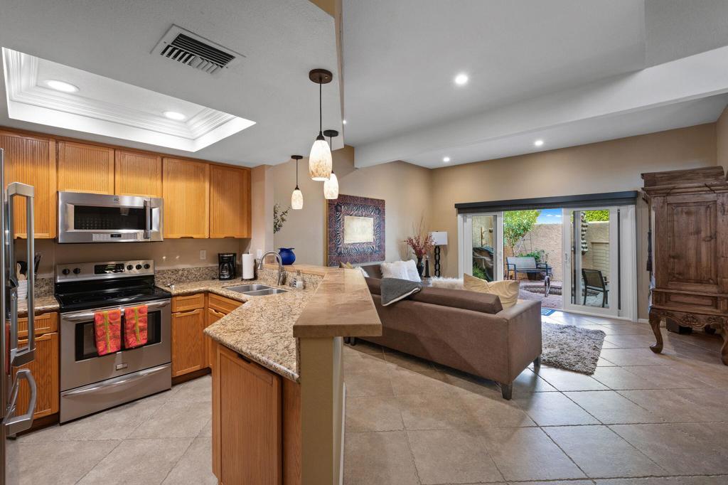 73421 Foxtail Lane Property Photo 11