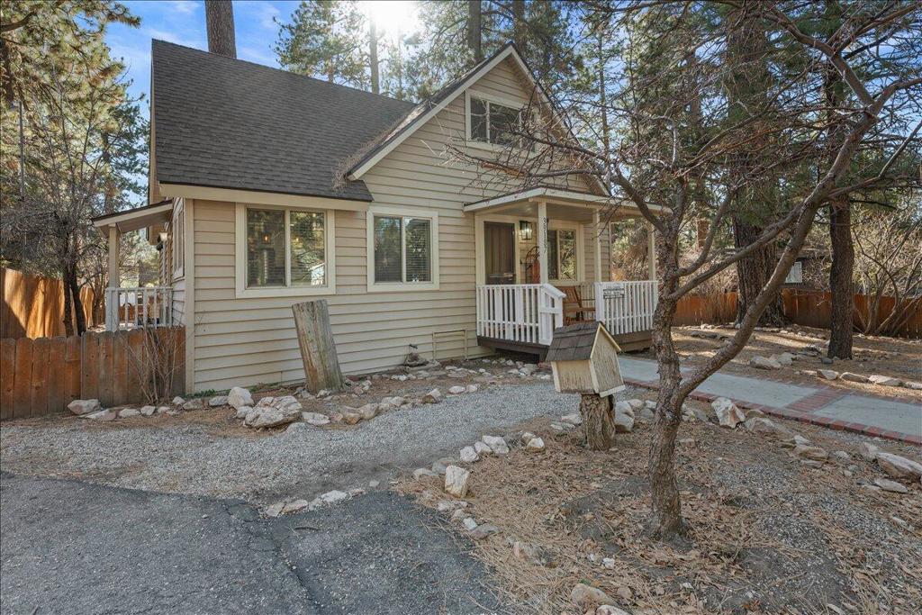 39187 N Bay Drive Property Photo 4