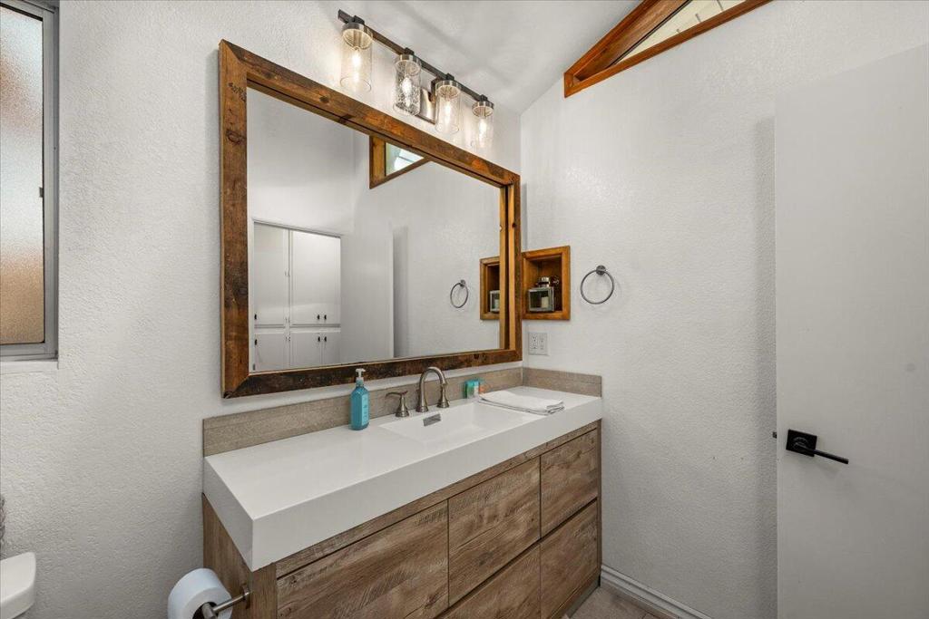 39187 N Bay Drive Property Photo 15