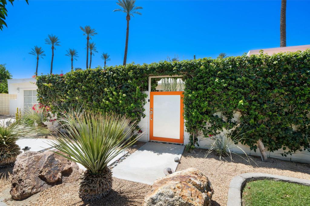 70435 Sunny Lane Property Photo 3