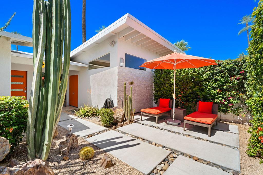 70435 Sunny Lane Property Photo 4