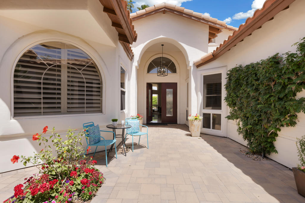 79015 Via San Clara Property Photo 2