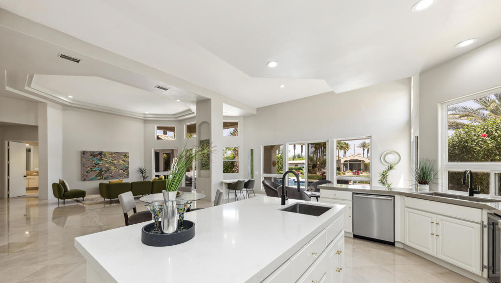 79015 Via San Clara Property Photo 9