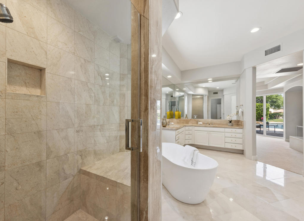 79015 Via San Clara Property Photo 27