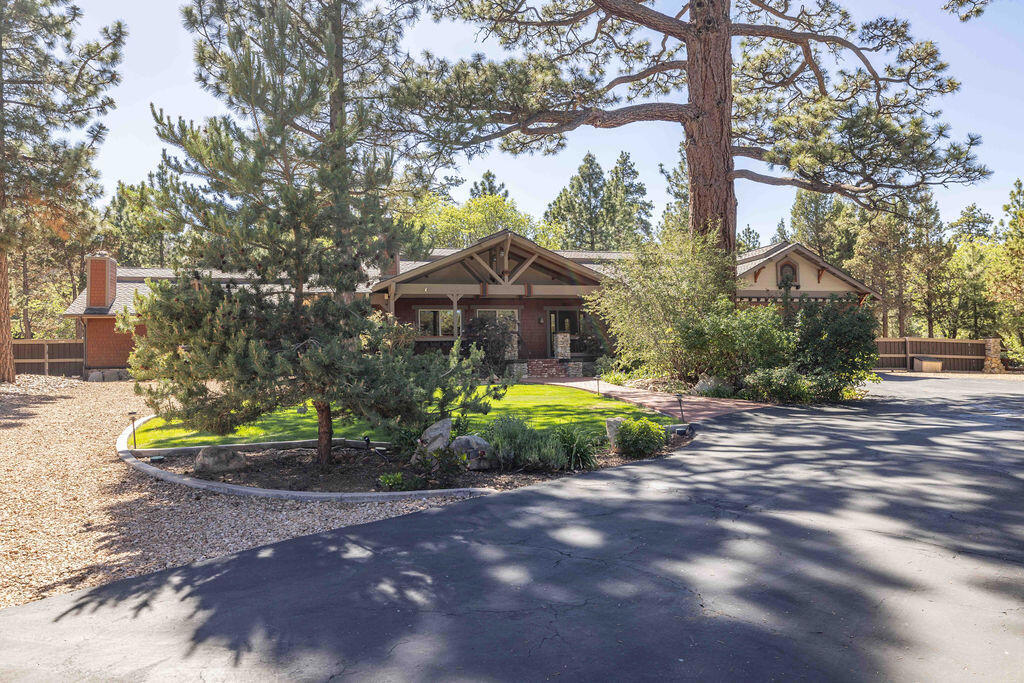 661 Cedar Glen Drive Property Photo 4