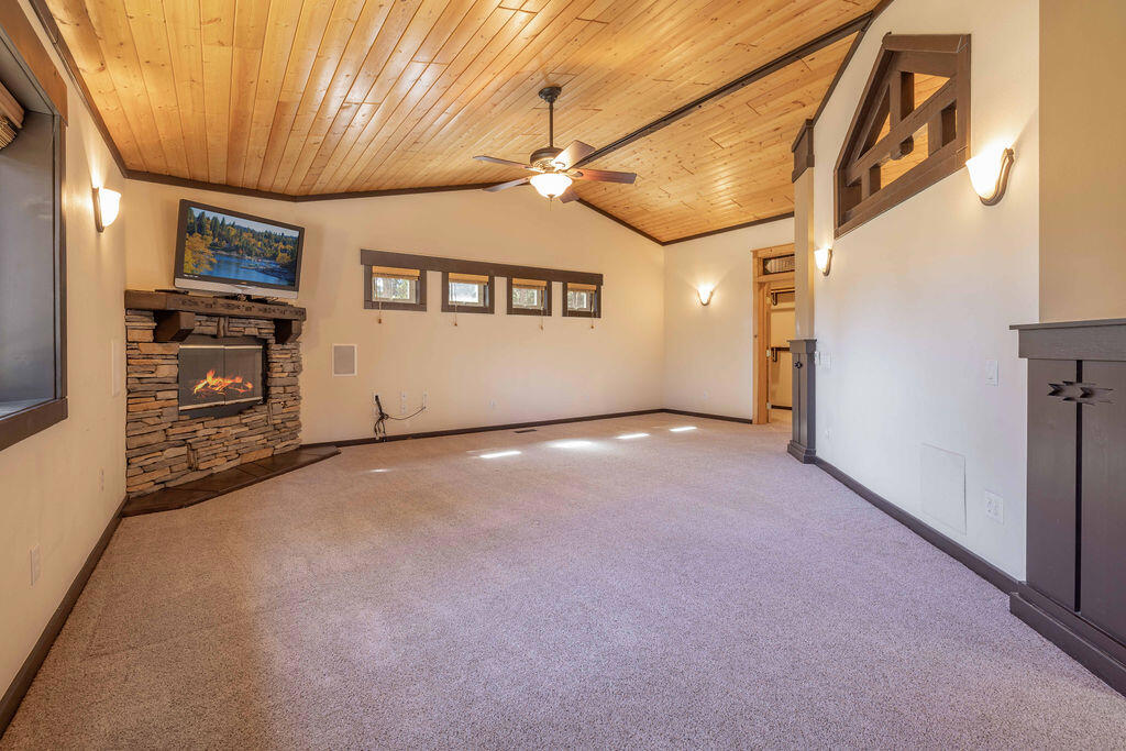 661 Cedar Glen Drive Property Photo 20