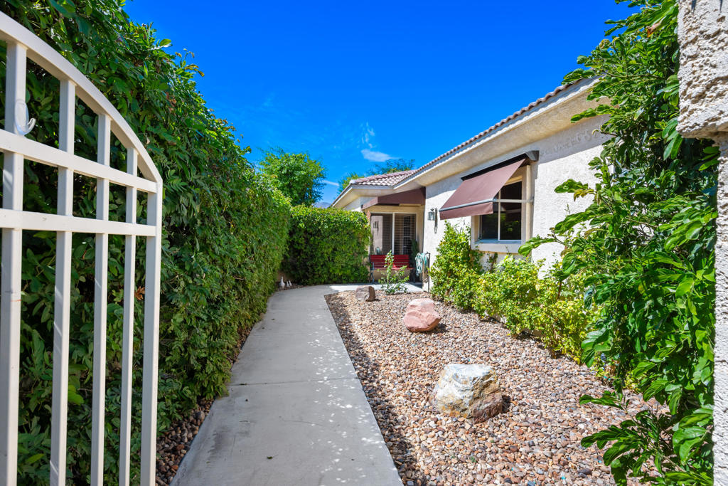 23 Vistara Drive Property Photo 7