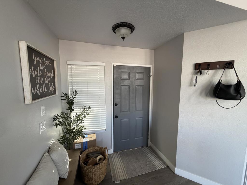 460 River Valley Avenue Property Photo 3
