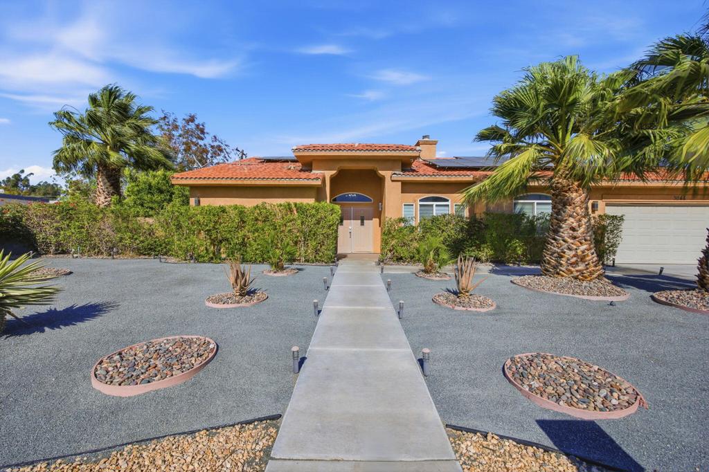 3048 N Bahada Road Property Photo 1