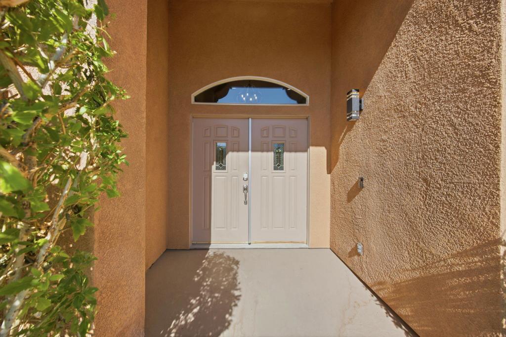 3048 N Bahada Road Property Photo 5
